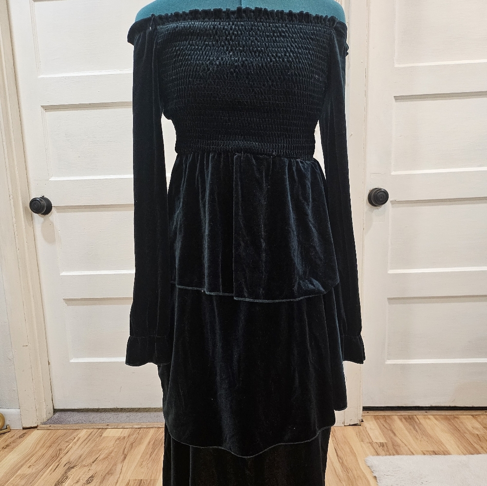 Elegant Black Velvet Dress